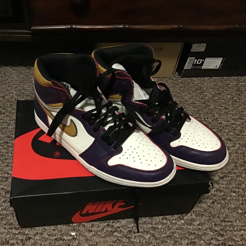 ***SOLD***- Jordan 1 Retro High OG Defiant